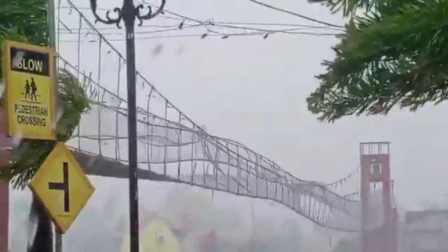 تصاویر آخرالزمانی از طوفان قدرتمند فیلیپین منتشر شد