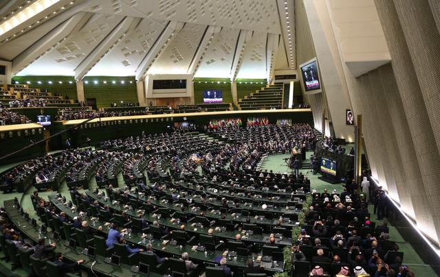 معافیت گمرکی برای واردات تجهیزات تخصصی هوش مصنوعی تصویب شد