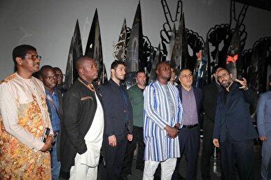 بازدید وزیر امنیت کشور بورکینافاسو از موزه ملی انقلاب اسلامی و دفاع مقدس