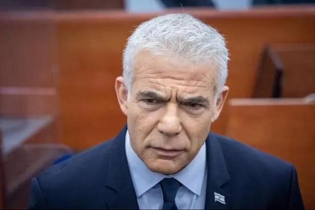 لاپید خطاب به نتانیاهو: دولت تو فاسد است، باید کنار بروی