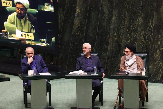 نشست علنی نوبت عصر دوشنبه ۱۹ آبان ماه مجلس