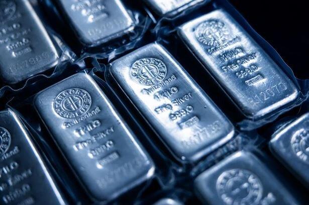 کشف ۸ کیلوگرم شمش نقره در گمرک مرزی رازی