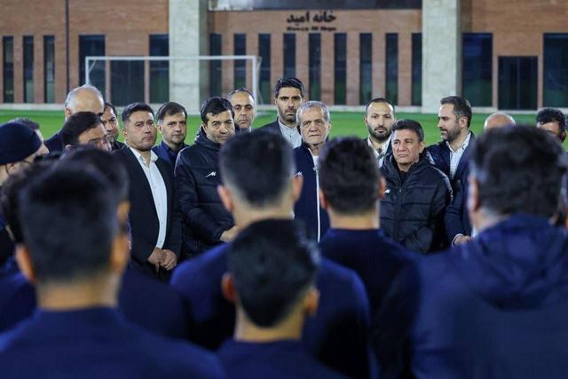 پزشکیان به ملی‌پوشان فوتبال ایران چه گفت؟