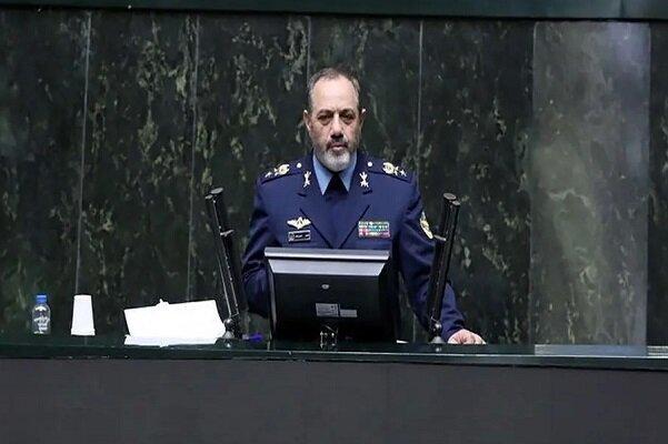 وزیر دفاع: توان دفاعی کشور پس از جنگ ۱۲روزه ارتقا یافت/ همکاری گسترده با ۸ هزار شرکت خصوصی و دانش‌بنیان