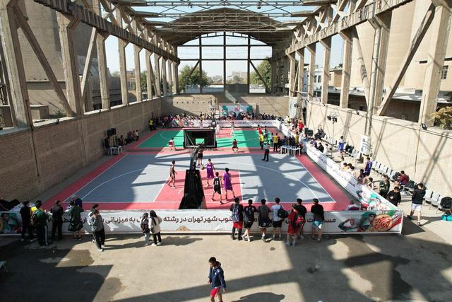 کارخانه سیمان میزبان قهرمانان شهر