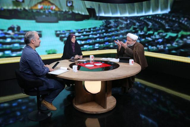 فیلترینگ تصمیم غلطی بود ؟ | رسایی: به این دلیل حضور عارف در دولت غیرقانونی است | کوچی: آمارهای شما غلط است