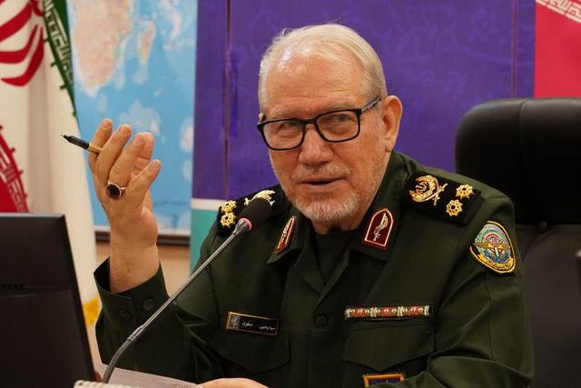 سرلشکر صفوی: شهیدان باقری و رشید الگوی تلفیق علم و عمل بودند