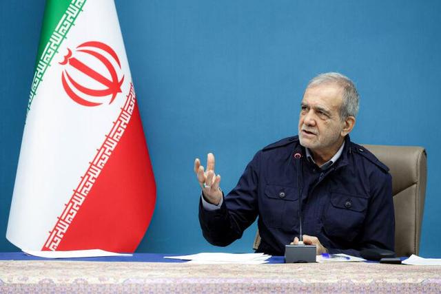 تمام نارسایی‌ها را می‌توان با اتکا به ذهن خلاق نوجوانان و جوانان به نتیجه رساند