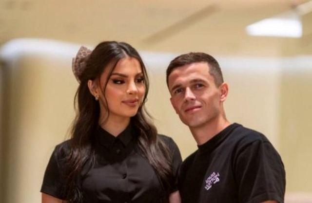 عاشقانههای یاسر آسانی و همسرش؛ آوازهشان تا مکه هم رفت! +عکس