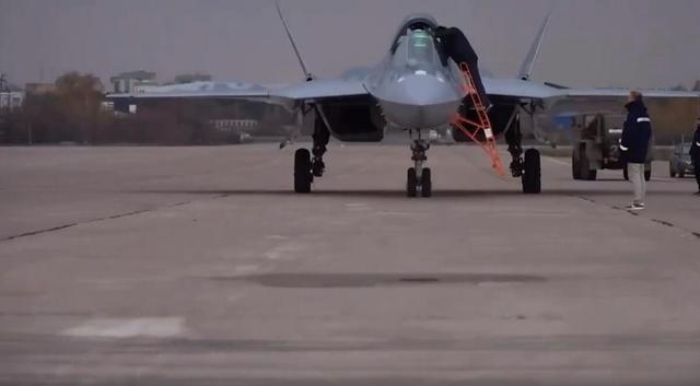 روسیه با جدیدترین نسخه جنگنده‌اش همه را غافلگیر کرد