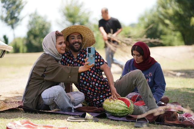 عشقی دور از انتظار در روستا؛ حسین مهری مشتاق یک نقش متفاوت بود
