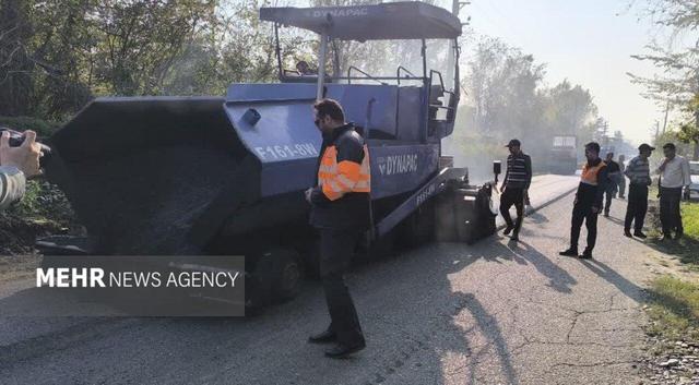 آغاز عملیات روکش آسفالت محور بازکیاگوراب - رودبنه در لاهیجان