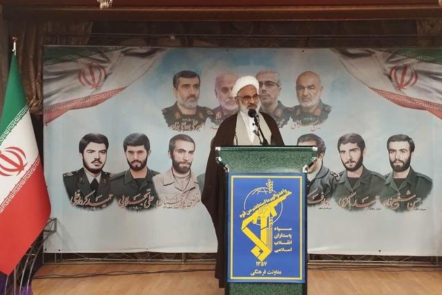 حاجی‌صادقی: صبر خانواده شهدا دشمن‌شکن است