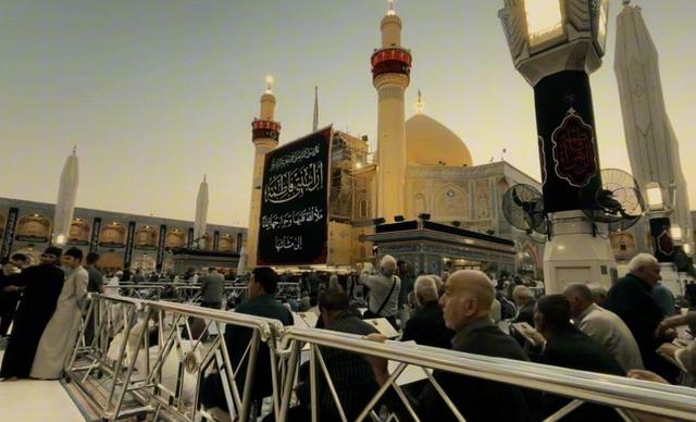 حال و هوای حرم حضرت علی(ع) در ایام فاطمیه