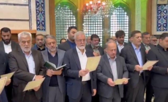 تشرف شهرداران مراکز استان‌های کشور به حرم مطهر حضرت فاطمه معصومه(س)