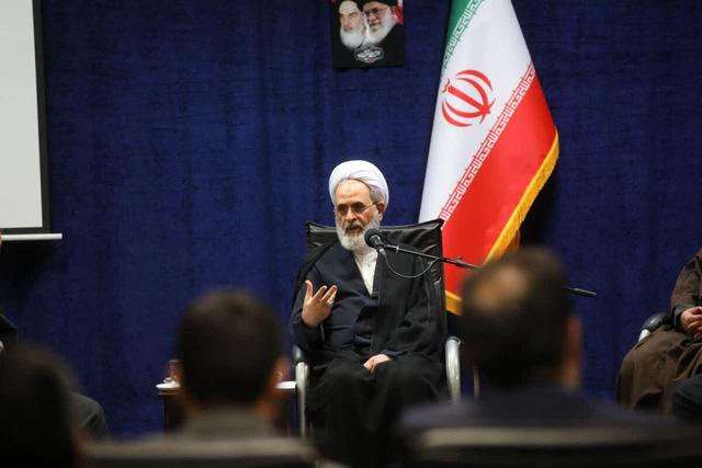 آیت‌الله اعرافی: شهرهای ما بدون هویت ایرانی ـ اسلامی آینده‌ای نخواهند