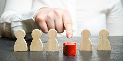 خبر مهم برای کارمندان/ این کارمندان تعدیل و عزل نمی‌شوند