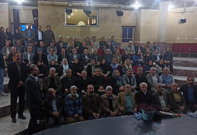 مراسم رونمایی از کتاب «خۆشنەوایان سەقز» در سقز برگزار شد