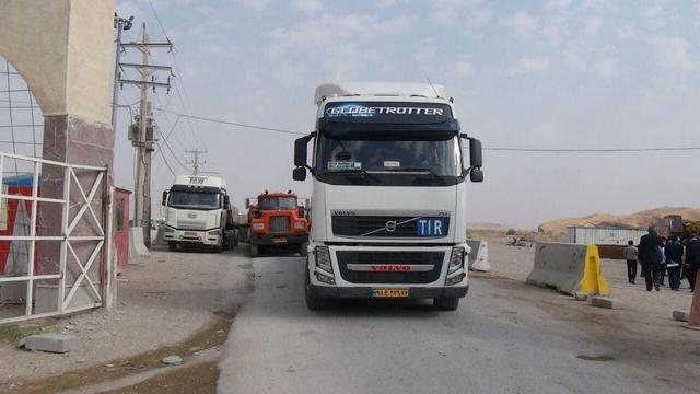 مدیر گمرک سومار: با قدرت مقابل قاچاق و فساد ایستادگی می کنیم
