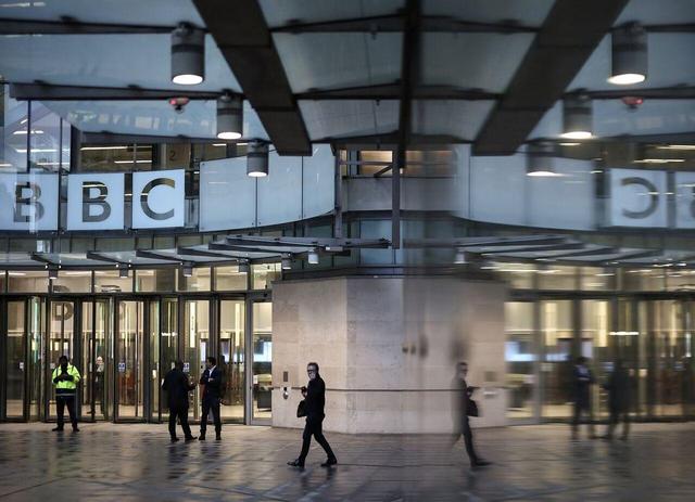 بنگاه سخن‌پراکنی انگلیس در مدار بحران؛ از عذرخواهی رسمی تا تهدید ترامپ