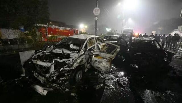 ۸ کشته بر اثر انفجار خودرو در دهلی نو