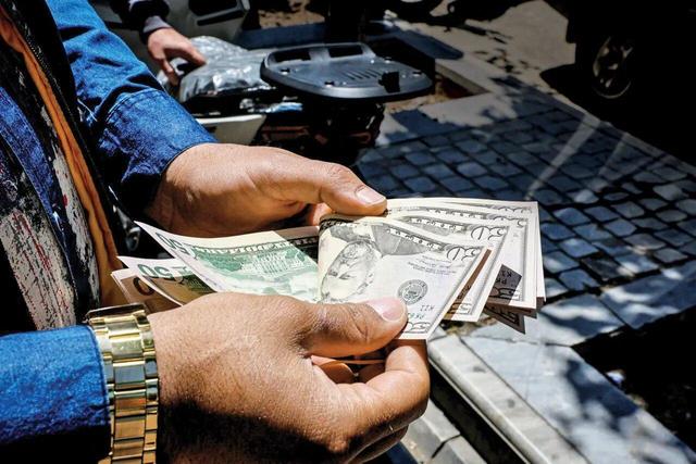 تعللی که در بازار ارز بسیار مشکوک است!