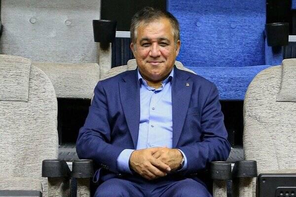 تاجرنیا بدون منع قانونی سرپرست استقلال می‌ماند!