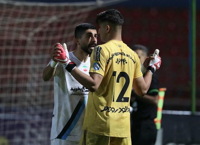 دروازه‌بان خیبر خرم آباد: با آنالیز دقیق تراکتور به سه امتیاز رسیدیم/ تجربه حضور در استقلال مسیرم را تغییر داد