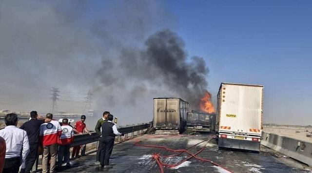 تصادف زنجیره‌ای مرگبار در کمربندی یزد–زارچ/ یک نفر کشته و 8 نفر مصدوم شدند