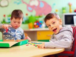 اعتراض مادران دارای فرزند مبتلا به اتیسم شدید / مکاتبه فاطمه هاشمی با پزشکیان و دستور به وزیر بهداشت / اعلام آمادگی بیمارستان هاشمی رفسنجانی برای ارائه خدمات