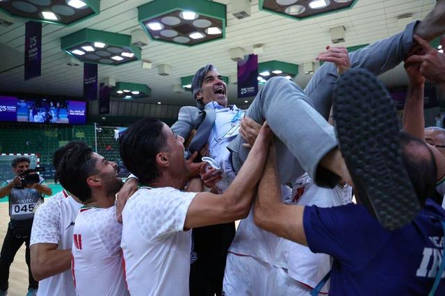 شمسایی: نشان دادیم که تیم بزرگ کجا بزرگی می‌کند/ این قهرمانی هدیه خداوند بود