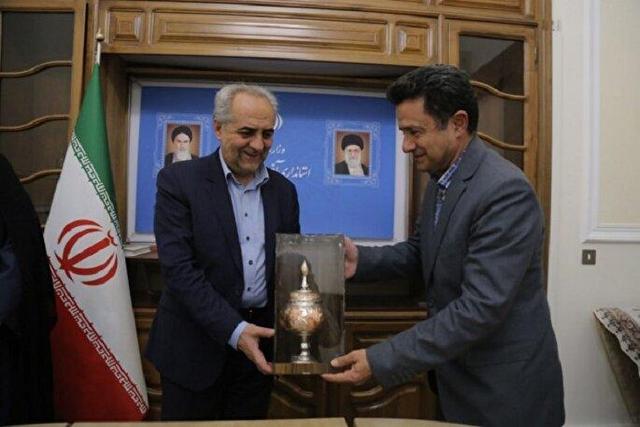 دانشگاه تبریز گامهای مؤثری در مسیر بینالمللی شدن بردارد