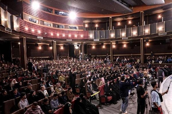 گرامیداشت یاد سرداران شهید در ویژه برنامه «شب خاطره»