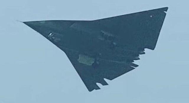 ببینید | پرتاب جت‌های جنگنده نسل پنجم J35 در چین