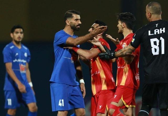 میردورقی: برخی از بازیکنان استقلال خوزستان با تاکسی اینترنتی کار می‌کنند