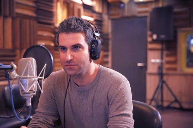 یک سرگشتگی روانی با هوتن شکیبا را بشنوید