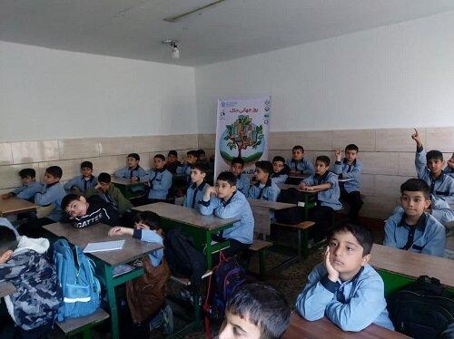 زنگ روز جهانی خاک در قزوین به صدا درآمد