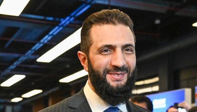 ببینید | واکنش جولانی به گذشته تروریستی‌اش : گذشته‌ها گذشت!