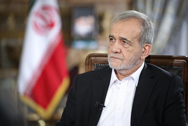 ببینید | پزشکیان: ما الان مشکل آب داریم؛ آنهایی که ادعا می‌کنند عرضه دارند بیایند تمام اختیارات را می‌دهیم مشکل را حل کنند