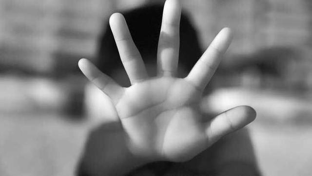 چاقو خوردن کودک ۱۱ ساله از پدرش | دستگیری پدر کودک‌آزار با دستور دادستانی