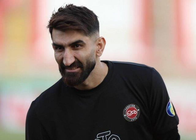 علیرضا بیرانوند در تیم منتخب آسیا + عکس