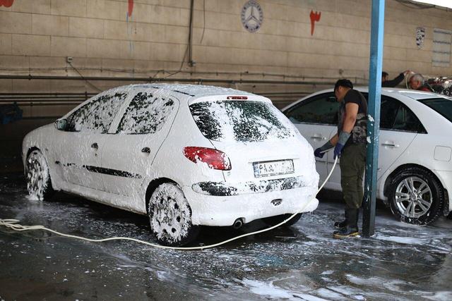 خودروها بدون مراعات دوش می گیرند