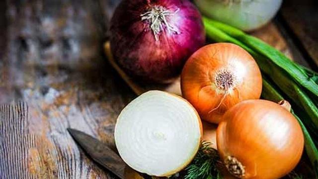 تفاوت پیاز سفید و قرمز چیست؟