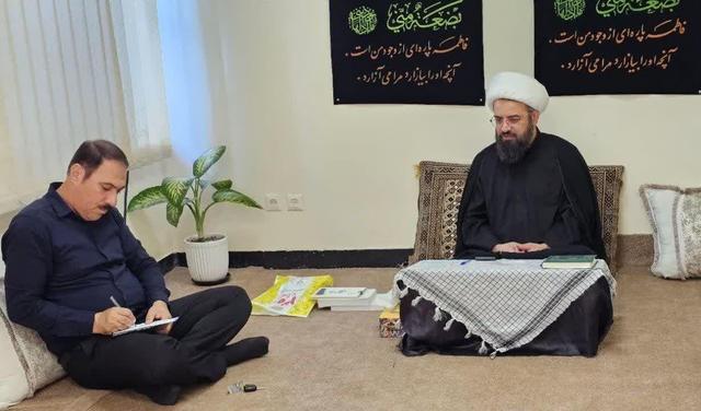 نسل مؤمن و آگاه از صفحه کتاب ساخته می‌ شوند