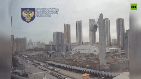 Ski ramp demolition goes disastrously wrong outside Moscow (VIDEO)