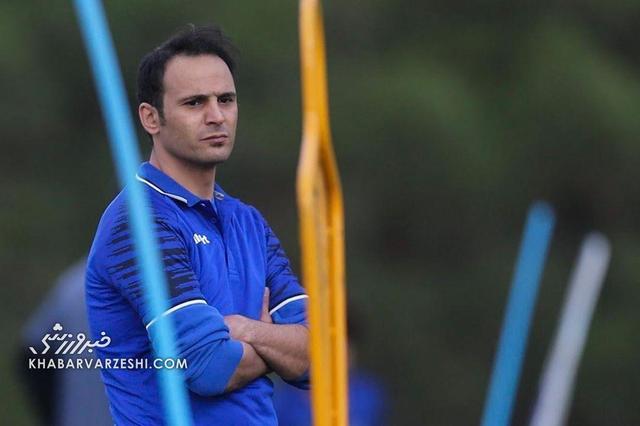 خبرورزشی‌گردی| قلعه‌نویی گفت اگر قهرمان نمی‌شدیم خودم می‌کشتمت/ تلویزیون من را به پرسپولیس فرستاد/ به جای کفش طلا، یک سطل آب هدیه گرفتم!