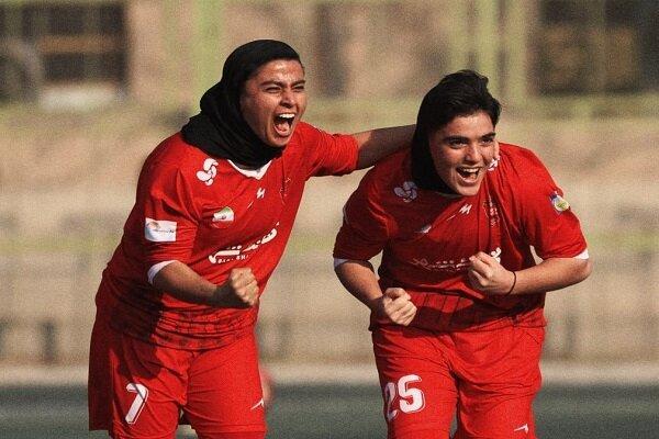 قمری: جو پرسپولیس صمیمی و حرفه‌ای است/ با تمرکز می‌توانیم موفق شویم