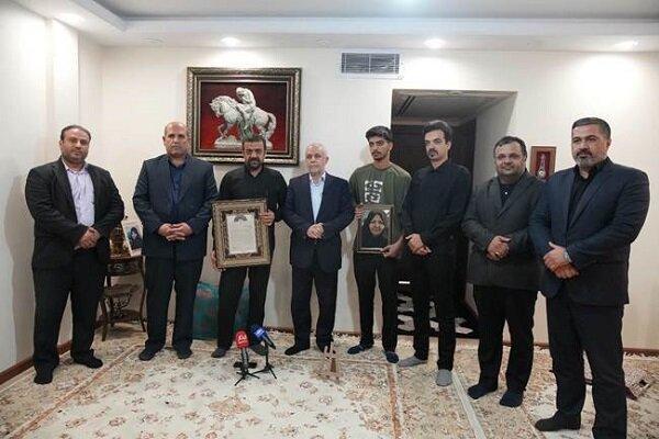 حضور خانواده شهدا در جامعه، برکت و افتخار بزرگی برای نظام اسلامی است
