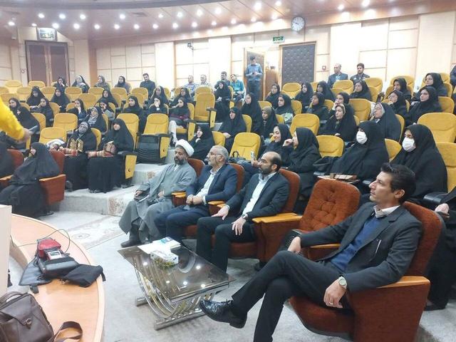 ایجاد فقر فرهنگی و نارضایتی گزینه های روی میز دشمن است