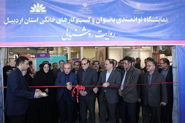 خلیلی: توانمندی‌های بانوان اردبیل در نمایشگاه روایت روشنایی معرفی شد